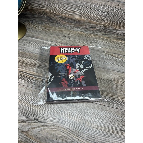 Hellboy Volume #8‎ (Dark Horse Comics, May 2008) - Picture 4 of 4